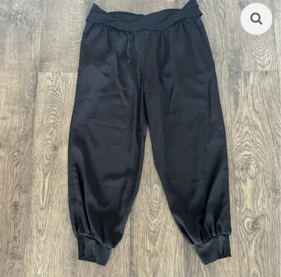 Leifsdottir Anthropologie Black Harem Style Silk Pants Sz 6 *D2 - Picture 2 of 11
